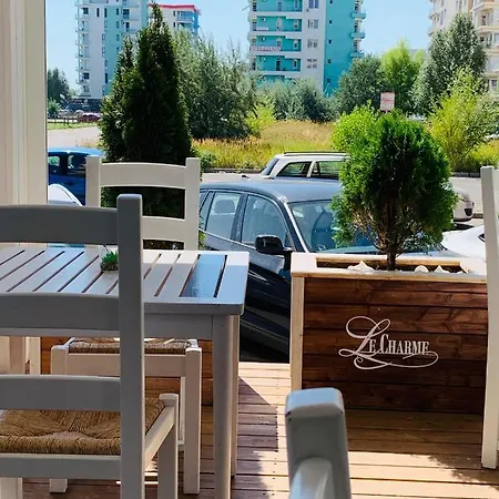 Ank Summerland Mamaia